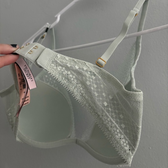 NWT Victoria’s Secret Seafoam Green Bra - Picture 4 of 5